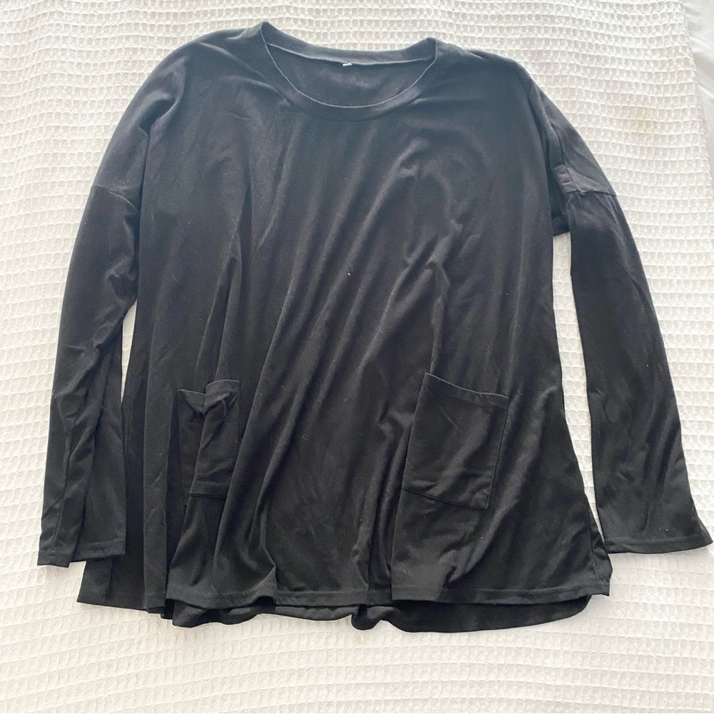 Super soft black long sleeve pocket top 2X